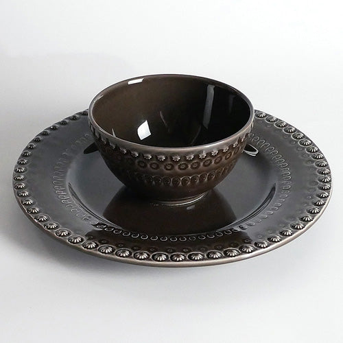 ボルダロ・ピニェイロ ファンタジア カフェオレボウル デイジーを散りばめた華やかなデザイン ポルトガルを代表する歴史ある食器ブランド ハンドメイド 南欧の豊かなライフスタイル ご家庭 ホテル レストラン