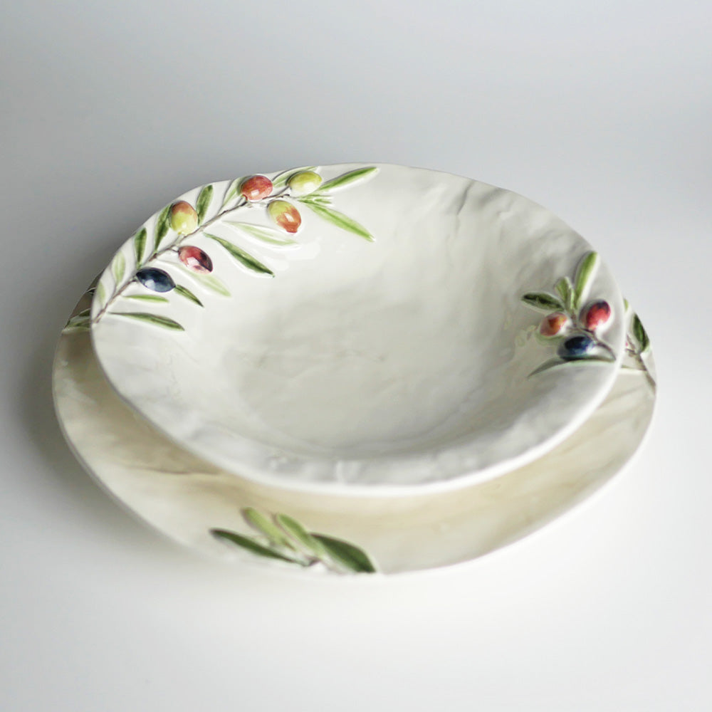 【Bordallo Pinheiro】　ポルトガル　ボルダロピニェイロ　オリーブ　パスタプレート