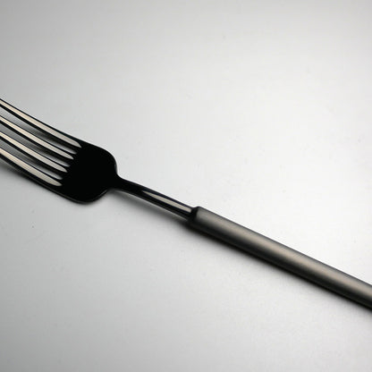ヴィスタアレグレ　ドーモ　マットブラック　テーブルフォーク